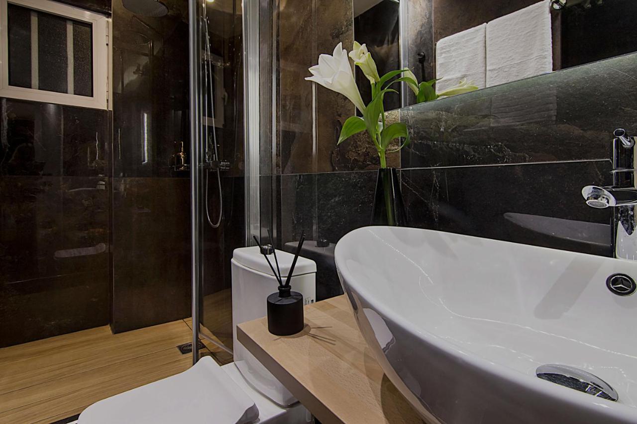 Athens Imperial Suites - Luxury Living Exterior photo