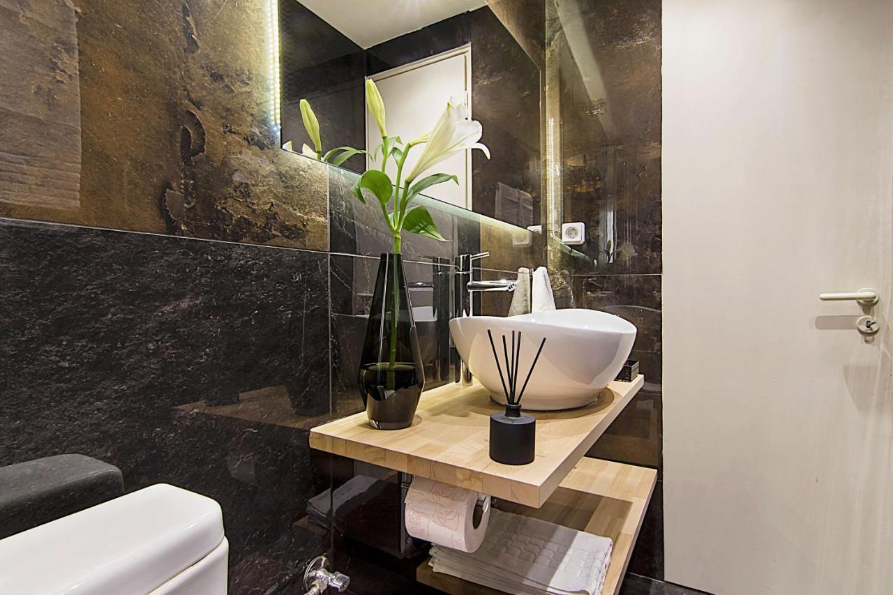 Athens Imperial Suites - Luxury Living Exterior photo