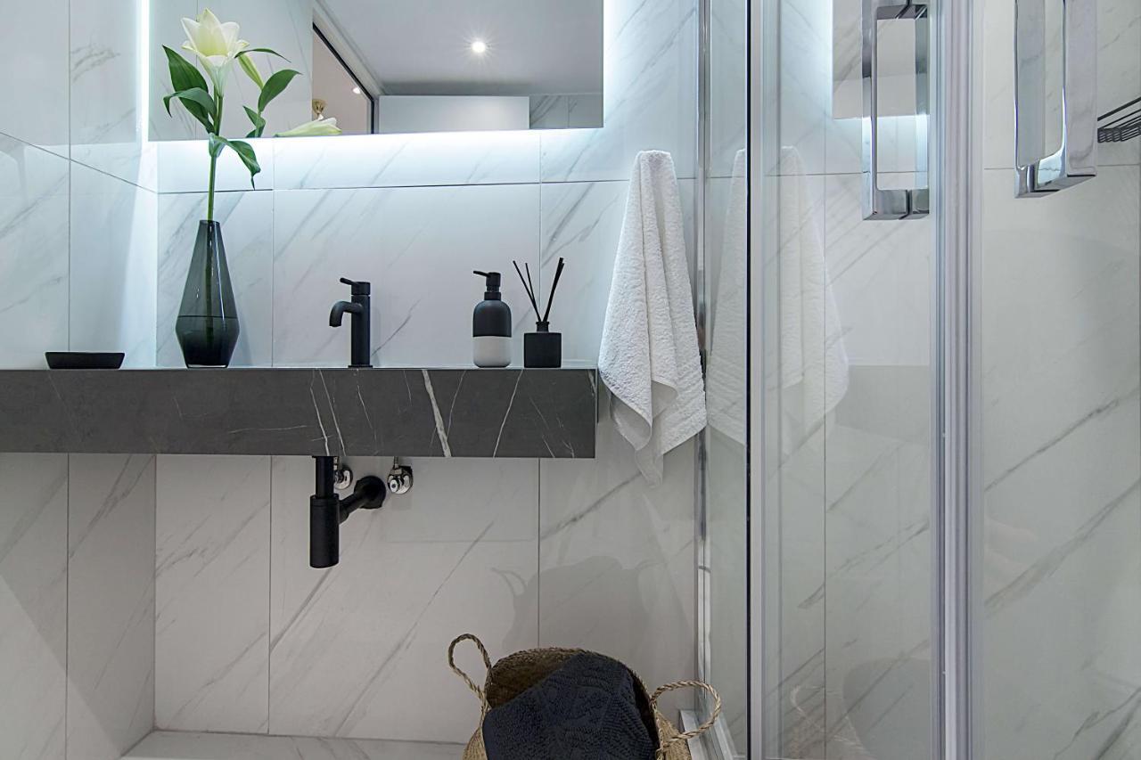 Athens Imperial Suites - Luxury Living Exterior photo